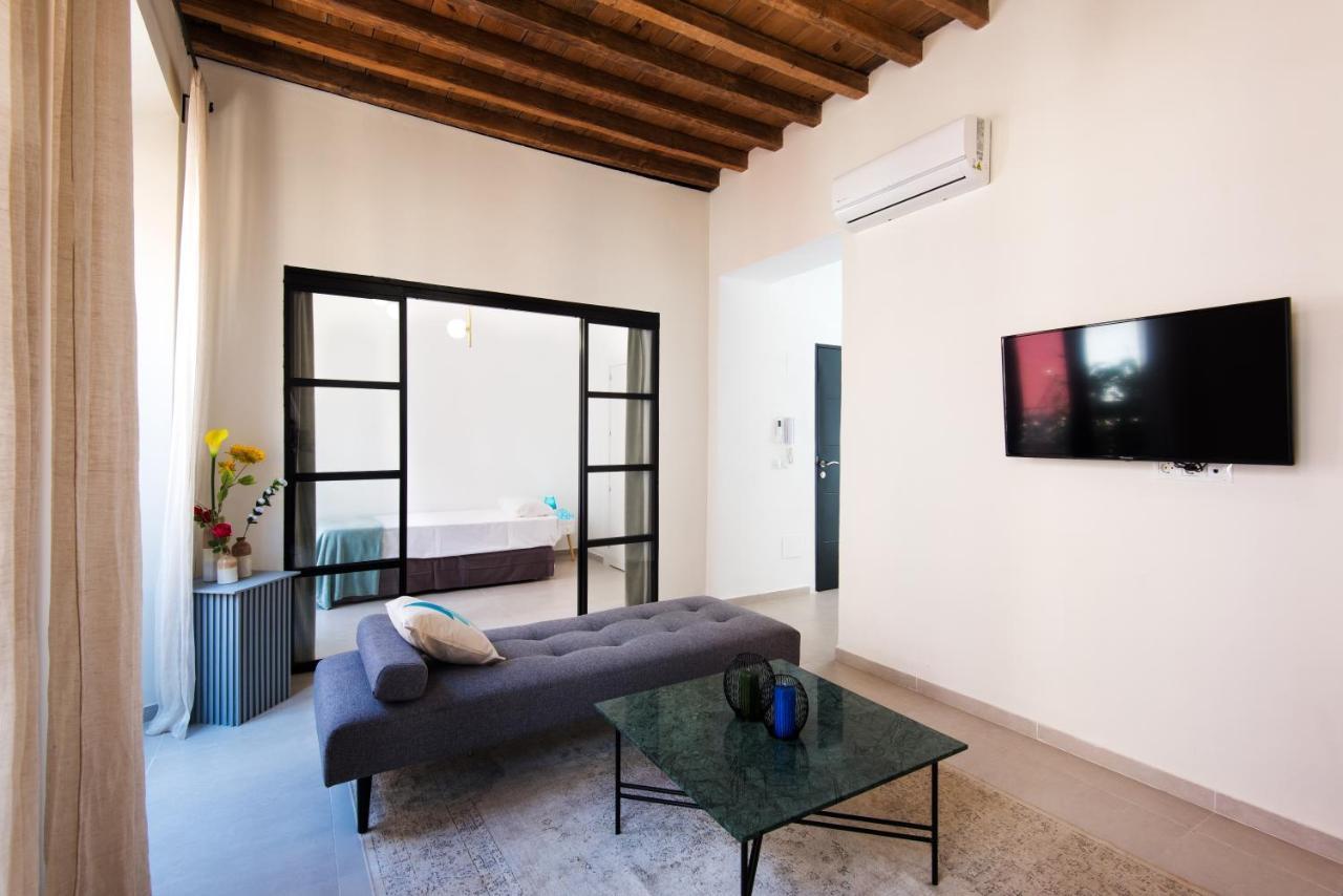 Malaga Tour Apartment- Elegance & Confort In The Historic Center エクステリア 写真